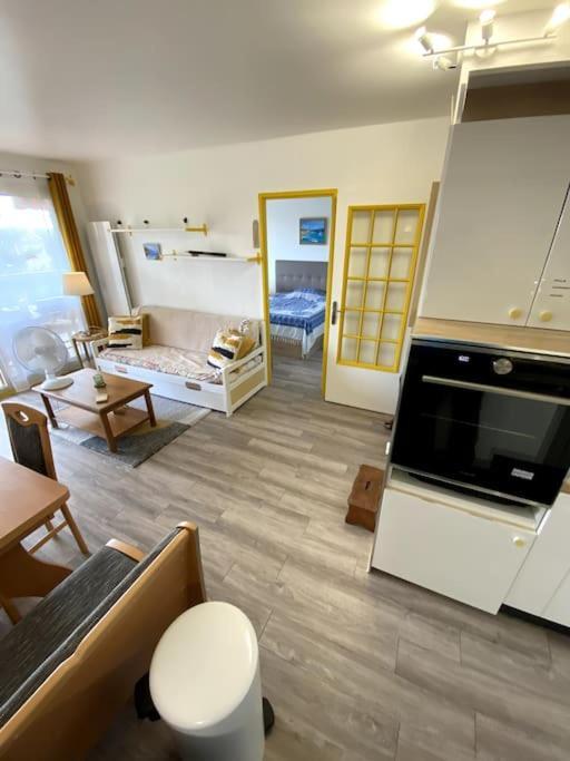 Logement Cosy, Situe Entre Ciel Et Mer 旺斯 外观 照片