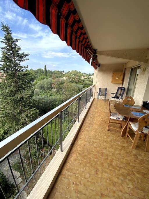Logement Cosy, Situe Entre Ciel Et Mer 旺斯 外观 照片
